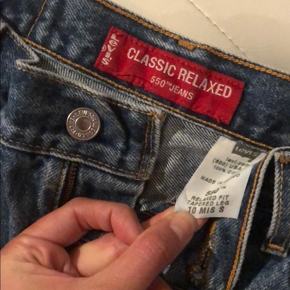 Mom Levi jeans. Very good condition. - Picture 3 of 3